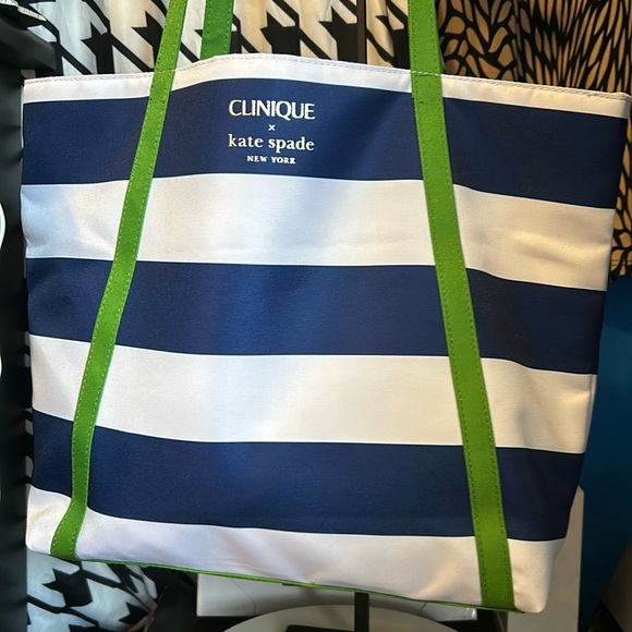 kate spade Handbags - EUC/ ♠️ Kate ♠️ Spade and Clinique tote bag